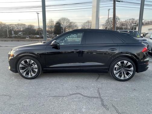 2025 Audi Q8 Prestige