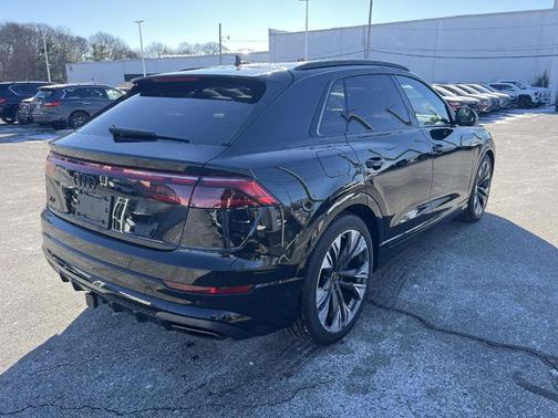 2025 Audi Q8 Prestige