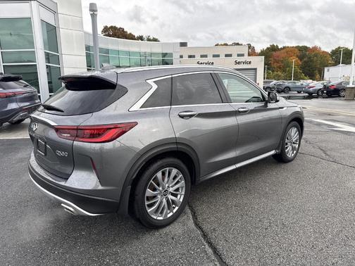 2025 INFINITI QX50 Luxe