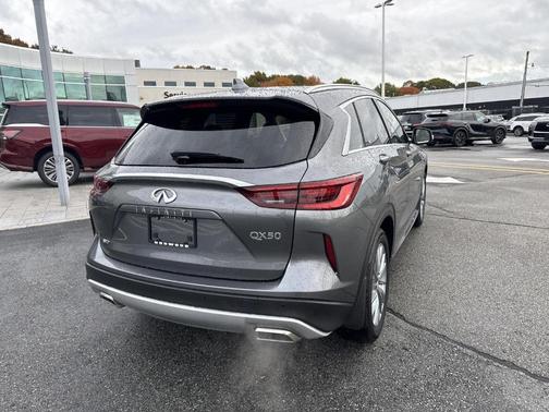 2025 INFINITI QX50 Luxe