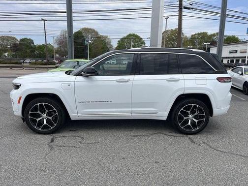 Bright White Clearcoat 2022 Jeep Grand Cherokee 4xe Summit
