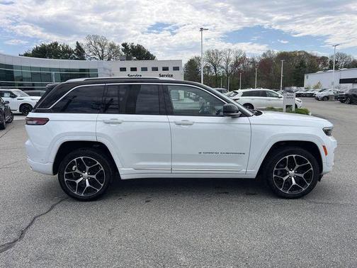 Bright White Clearcoat 2022 Jeep Grand Cherokee 4xe Summit