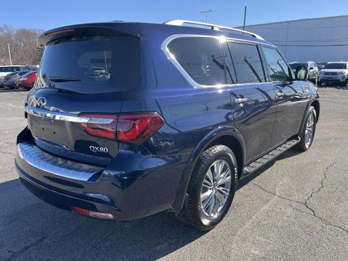 2024 INFINITI QX80 Luxe