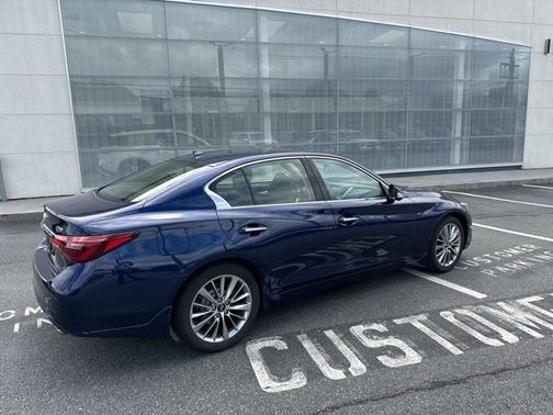 2022 INFINITI Q50 LUXE