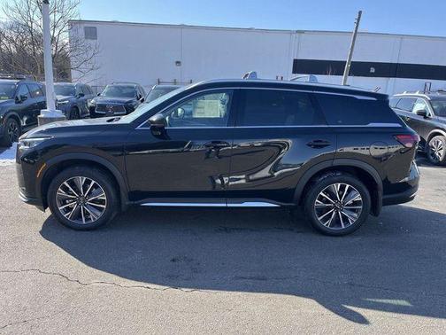 Diamond Black 2026 INFINITI QX60 Luxe