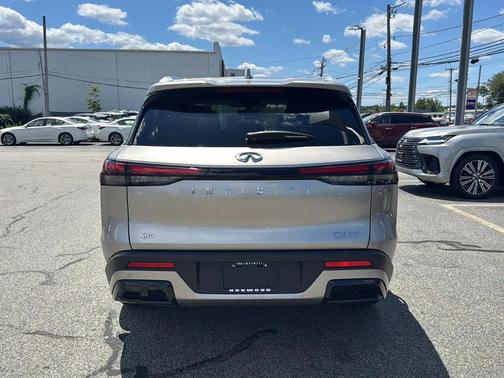 2024 INFINITI QX60 Luxe