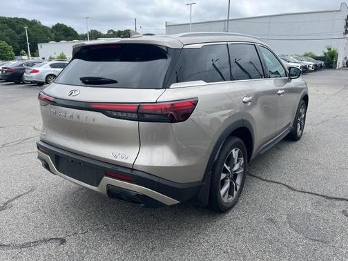 2025 INFINITI QX60 LUXE