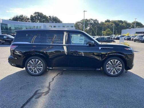 Black Obsidian 2026 INFINITI QX80 Luxe