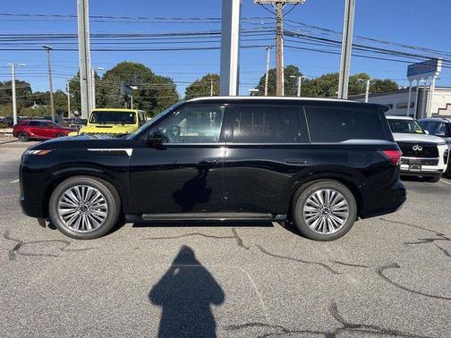 Black Obsidian 2026 INFINITI QX80 Luxe