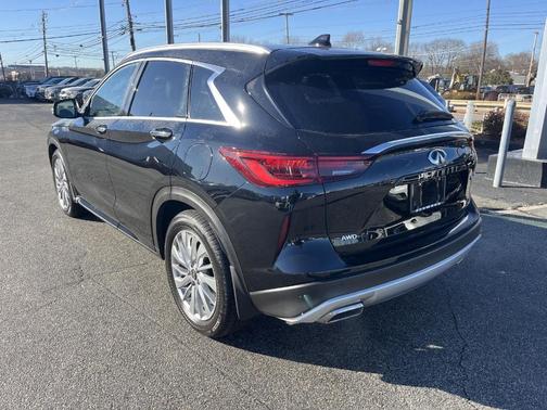 2023 INFINITI QX50 Luxe