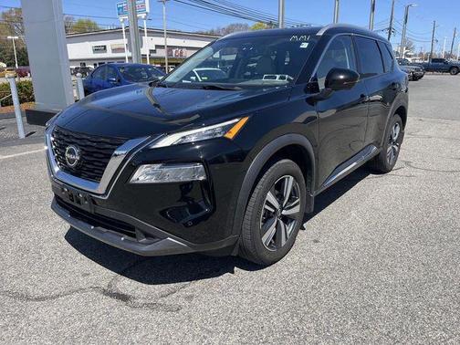 Black 2023 Nissan Rogue SL