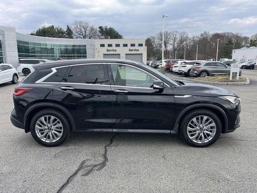 Black Obsidian 2023 INFINITI QX50 Luxe