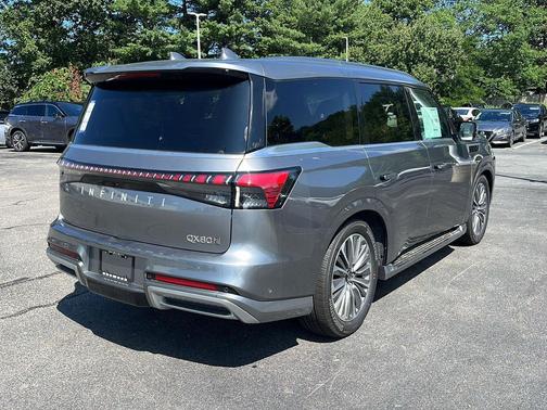 2025 INFINITI QX80 SENSORY