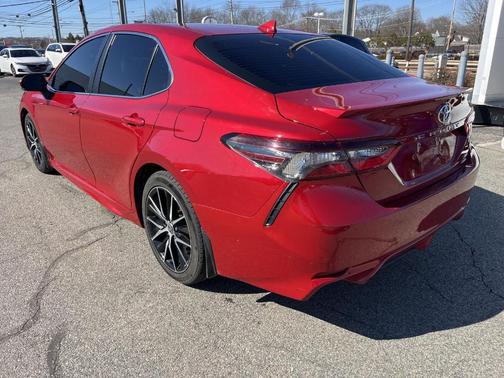 2022 Toyota Camry SE