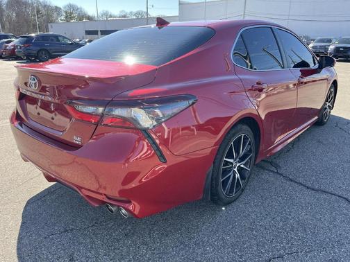 2022 Toyota Camry SE