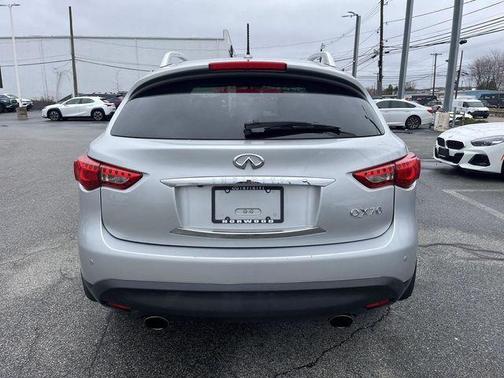 Gray 2014 INFINITI QX70 Base