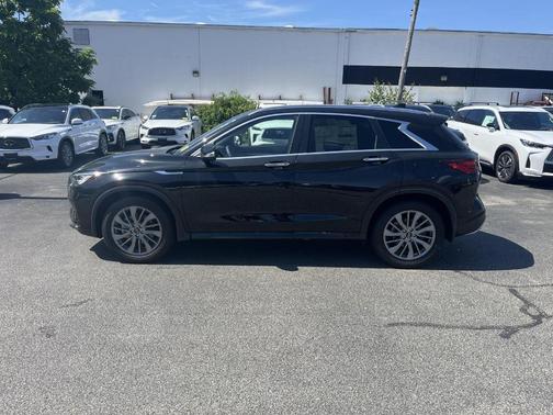 2025 INFINITI QX50 Luxe