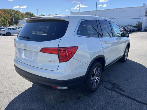 2017 Honda Pilot EX-L w/ Navigation