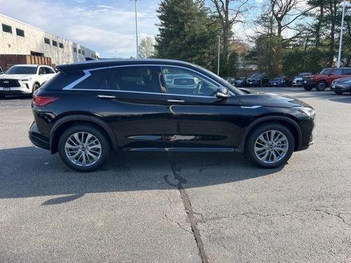 2025 INFINITI QX50 Luxe
