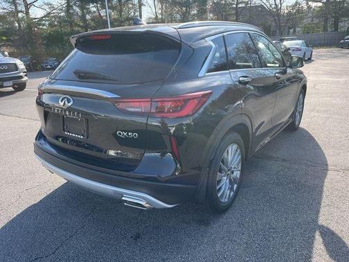 2025 INFINITI QX50 Luxe