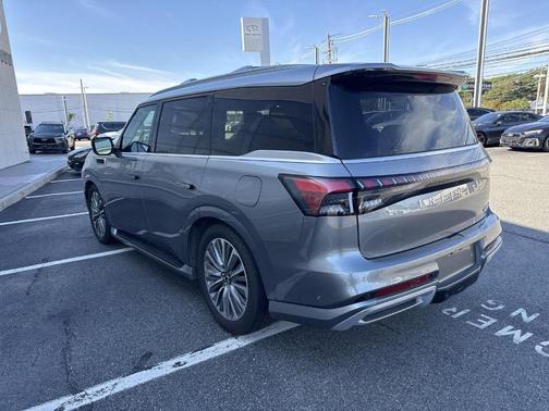 2025 INFINITI QX80 SENSORY