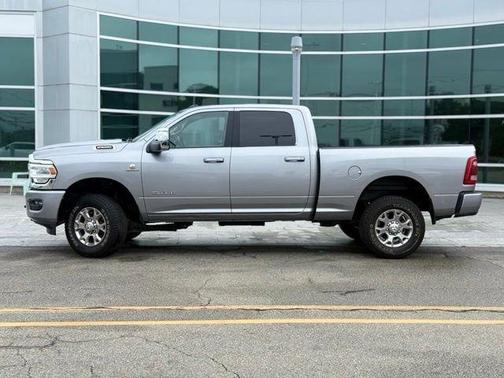Billet Silver Metallic Clearcoat 2024 RAM 2500 Laramie
