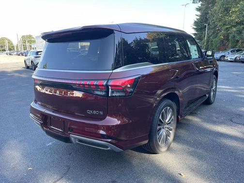2026 INFINITI QX80 Luxe