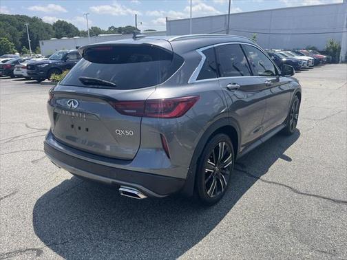 2022 INFINITI QX50 Luxe