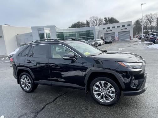 2025 Toyota RAV4 XLE Premium