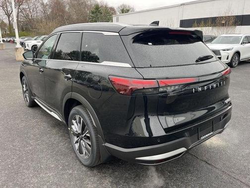 Diamond Black 2026 INFINITI QX60 Luxe