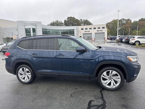 2022 Volkswagen Atlas 3.6L SE w/Technology