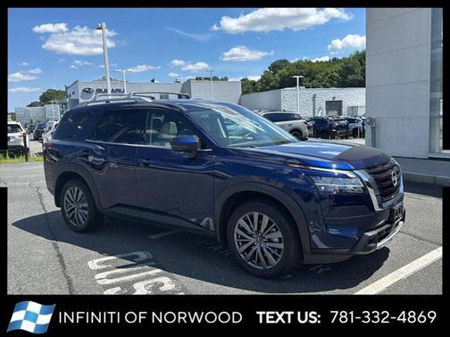 2024 Nissan Pathfinder SL