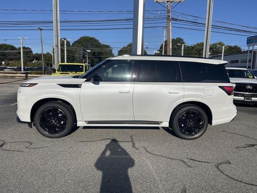 2026 INFINITI QX80 SPORT