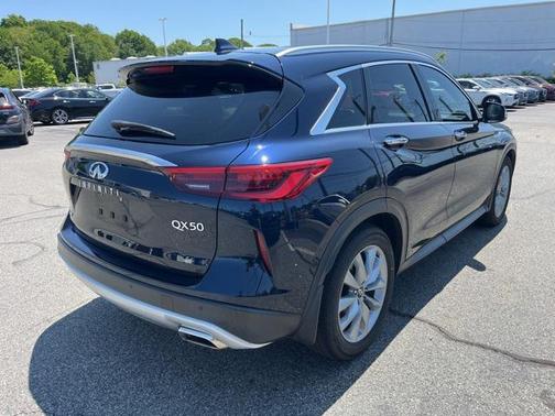 2021 INFINITI QX50 LUXE