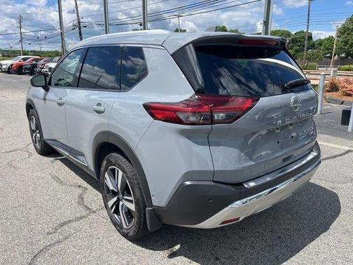 Boulder Gray Pearl 2023 Nissan Rogue Platinum