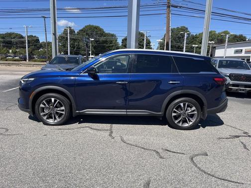 2022 INFINITI QX60 Luxe