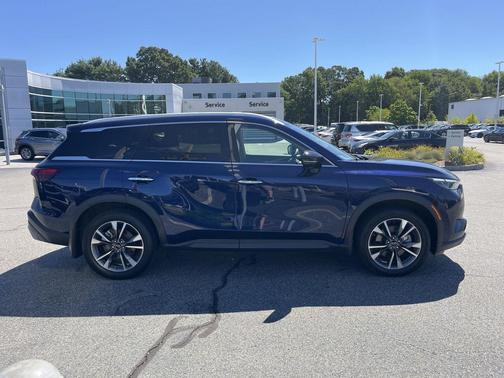 2022 INFINITI QX60 Luxe