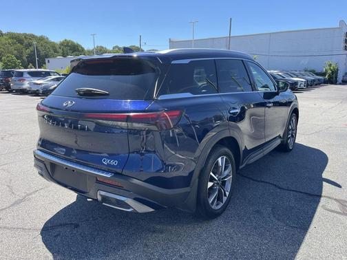 2022 INFINITI QX60 Luxe