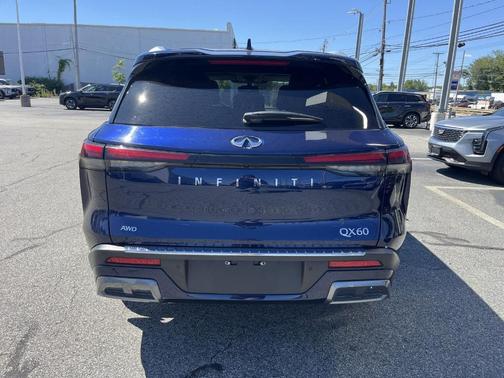 2022 INFINITI QX60 Luxe
