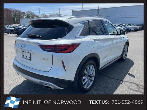 2022 INFINITI QX50 LUXE