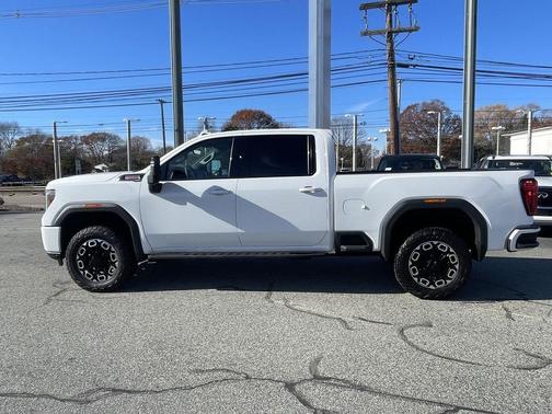 2023 GMC Sierra 2500 AT4