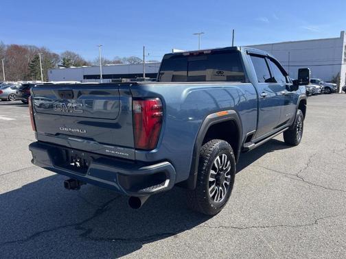 Metallic 2024 GMC Sierra 2500 Denali Ultimate