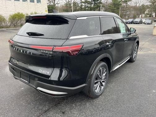 Diamond Black 2026 INFINITI QX60 Luxe