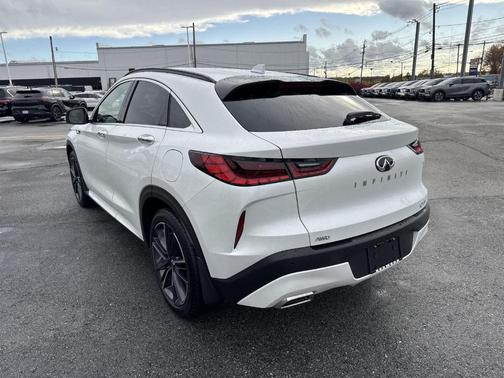 2025 INFINITI QX55 LUXE