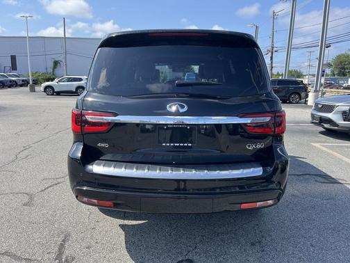2022 INFINITI QX80 SENSORY