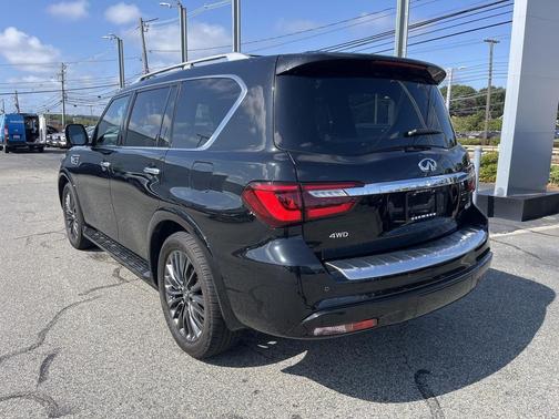 2022 INFINITI QX80 SENSORY