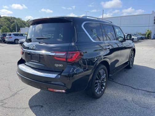 2022 INFINITI QX80 SENSORY