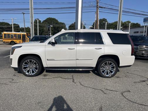 2020 Cadillac Escalade Luxury
