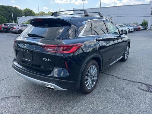 2025 INFINITI QX50 LUXE