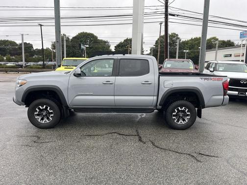 2018 Toyota Tacoma SR